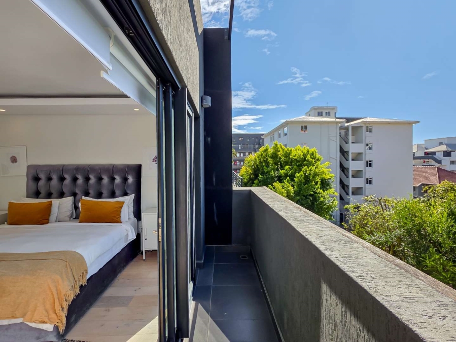 2 Bedroom Property for Sale in Sea Point Western Cape